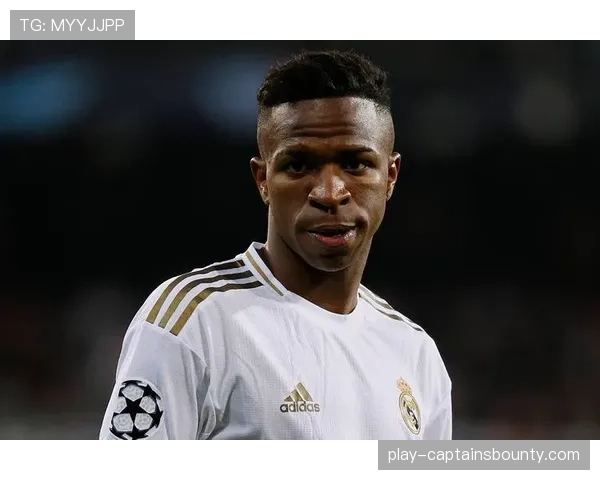 皇马中场贝林厄姆伤愈回归后状态低迷，沦为多余人